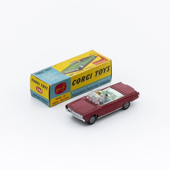 Brinquedos - Corgi toys nº 246 Chrysler Imperial