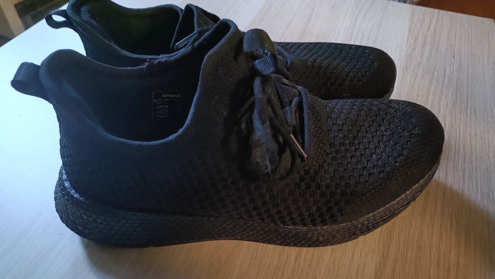 Czarne sneakersy Sprandi