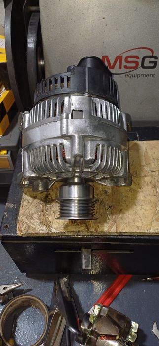 Генератор BMW valeo 2541697B