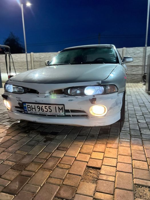 Продам mitsubishi galant 7 под ремонт двигателя . с переоформлением