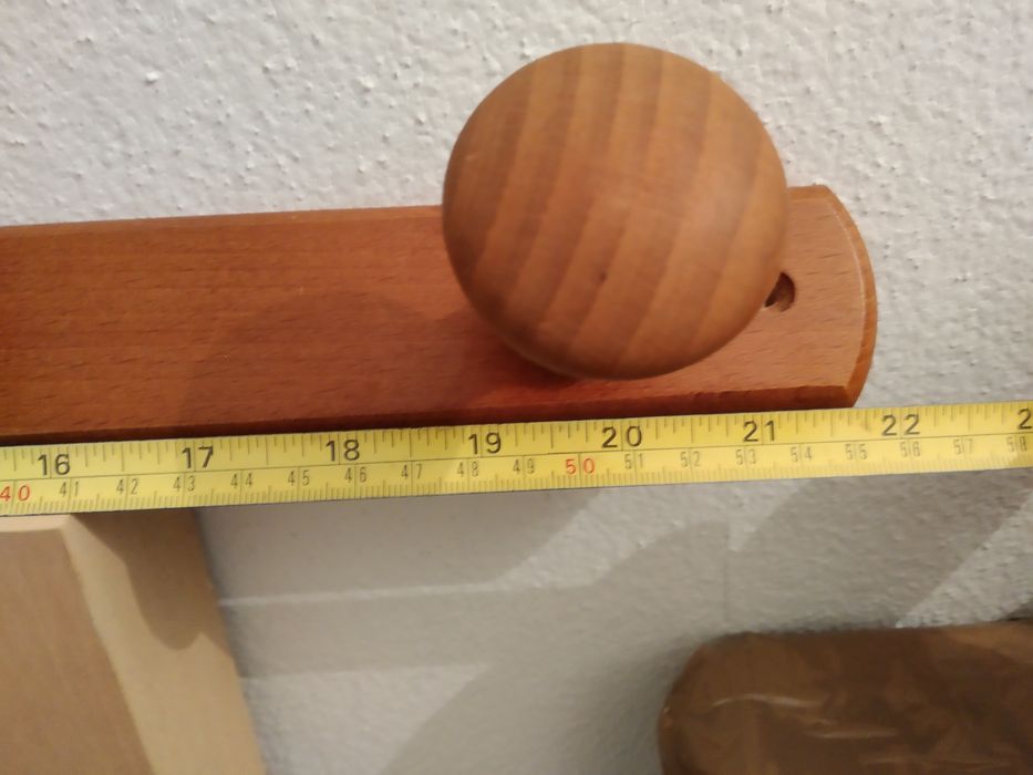 Cabide de parede em madeira