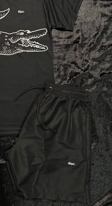 conjunto e tshirts