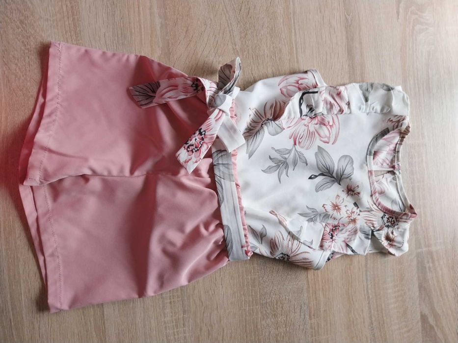 elegancki komplet r. 110/116