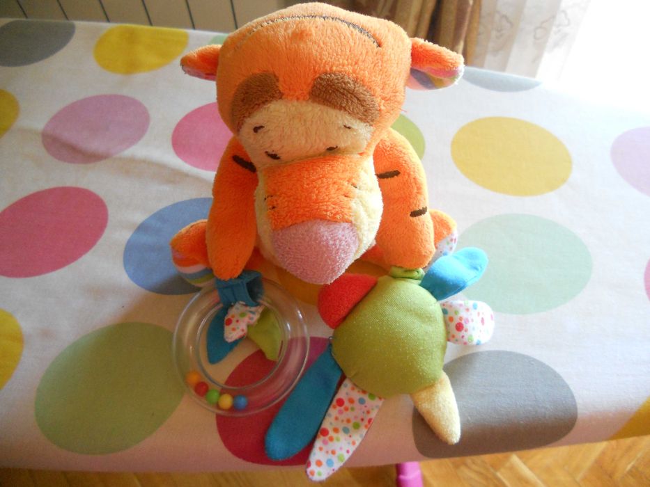 Peluches táteis e dou-dou