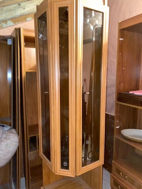 Móveis de bom material de madeira