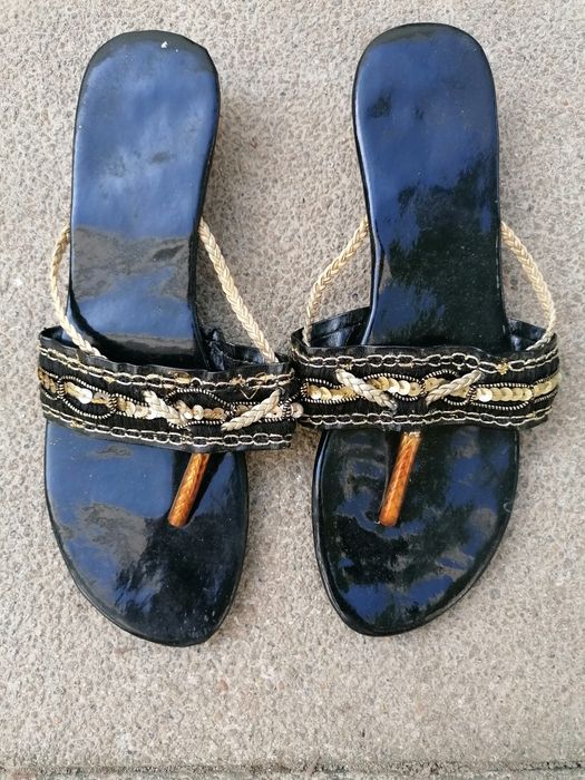 Conjunto de 2 Chinelos para Senhora – Tamanho 38