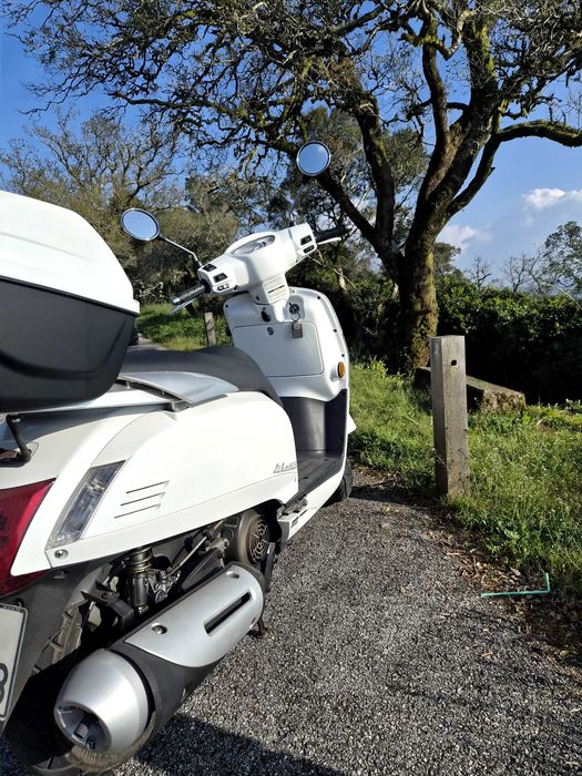 Kymco Like 125cc (2010) – Estilo Clássico e Fiabilidade