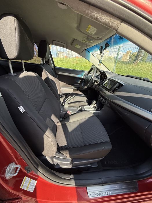 Lancer 10 2011 2.0 автомат / газ