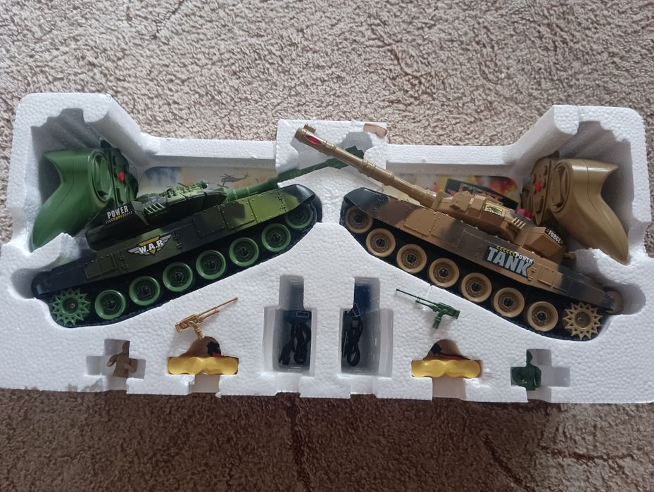 Продам игру "Танковый бой".