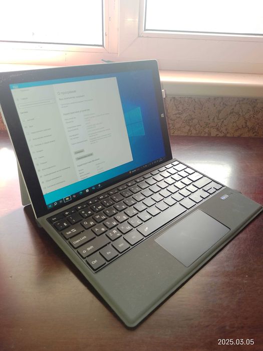 Продам планшет-ноутбук Microsoft Surface Pro 3