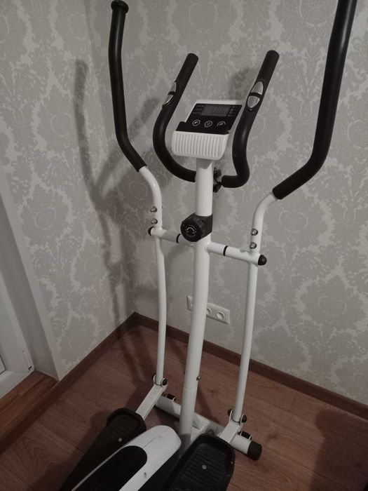 Тренажер для дому  Орбитрек MaxxPro