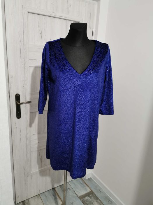 Sukienka COCOMORE BOUTIQE cekinową roz. 40