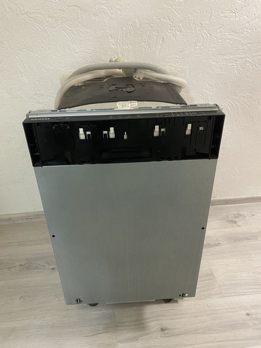 Посудомийна машина Siemens SR64E000EU