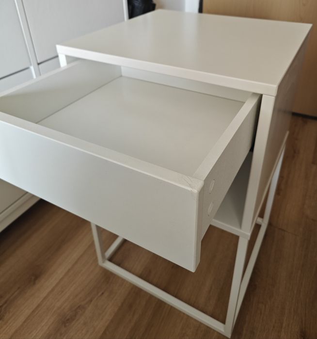 Mesa de Cabeceira VIKHAMMER