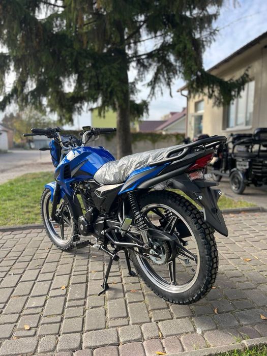 Spark SP150-R15 новий  дорожній мотоцикл 2025 року