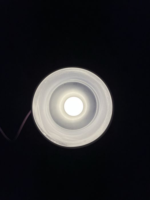 Candeeiro mesa de cabeceira roxo