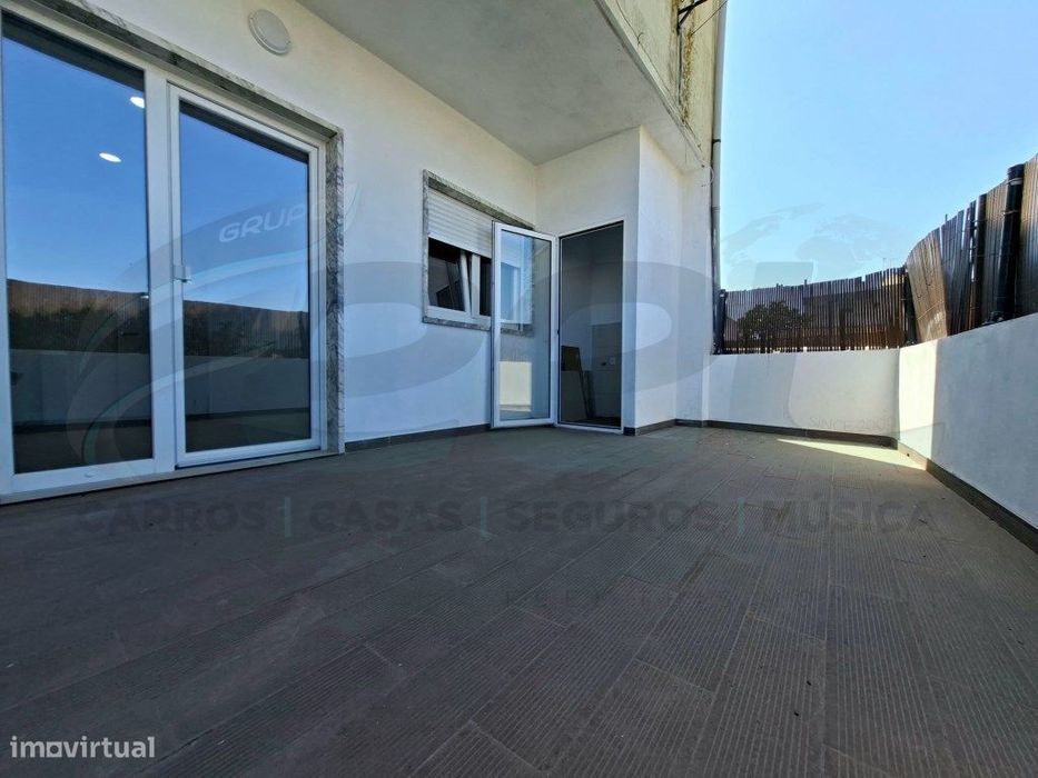 Apartamento T2 com terraço