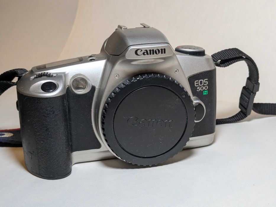 Kolekcja aparatów Canon EOS analogi cyfrowe i manualne