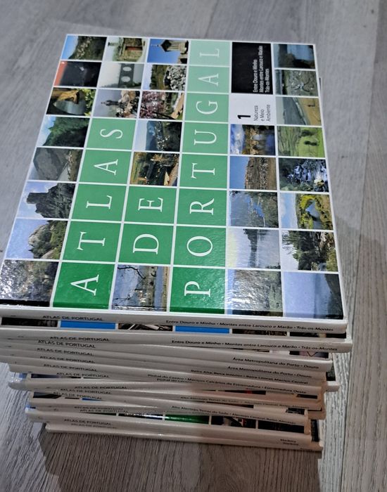 Livros "Atlas de Portugal" 15 volumes
