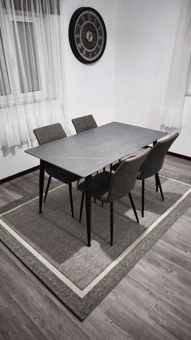 Mesa de Jantar de Pedra + 4 Cadeiras + Tapete/Carpete