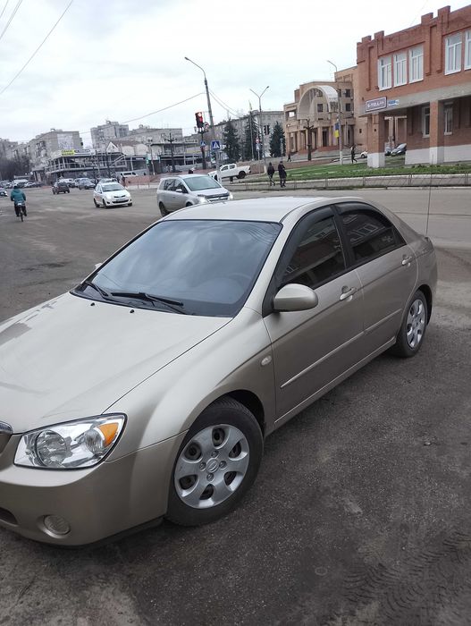 Продам КІА в гарному стані