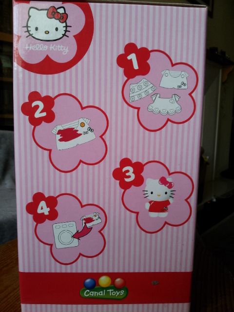 Hello Kitty Modelo Fashion com vestidos