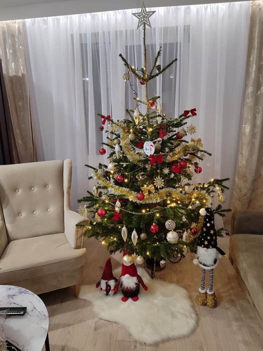 Piękny fotel z pufa welurowy BODZIO