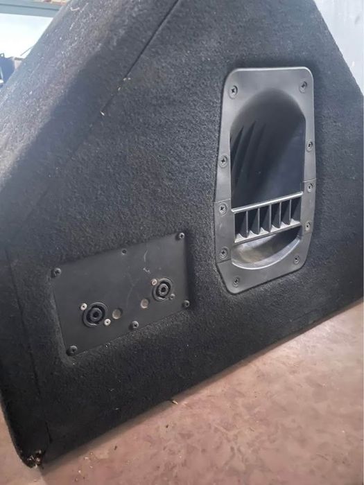 Coluna CVA 15 som de palco