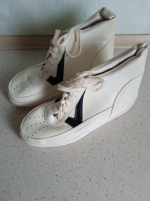 Buty snikersy rozmiar 37/38 łukbut nowe