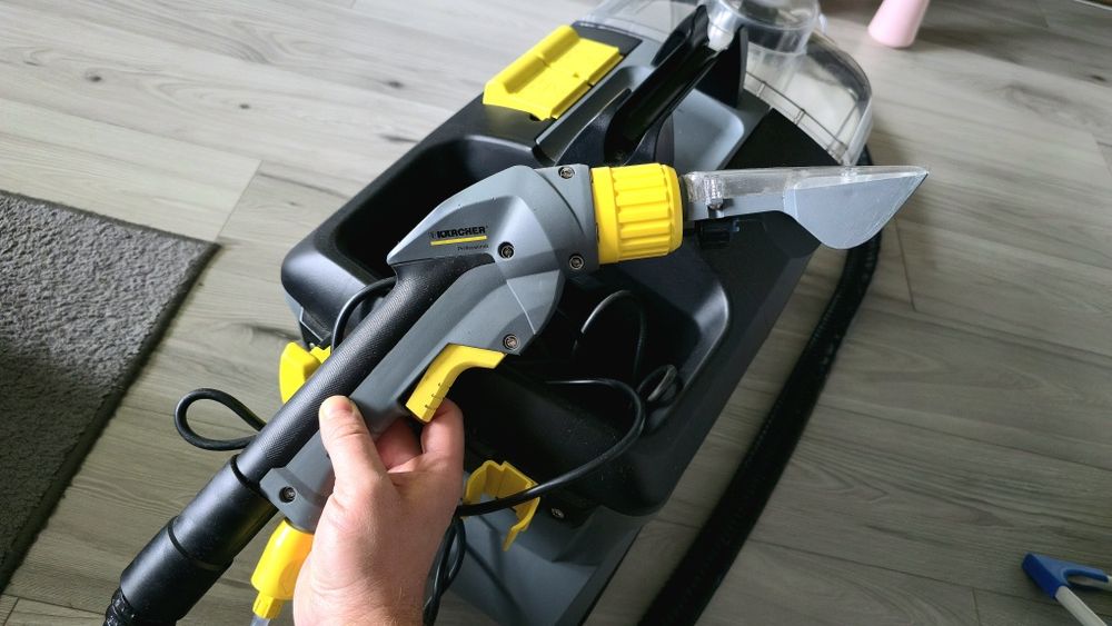 Odkurzacz Piorący Karcher Puzzi 10/1 w idealnym stanie