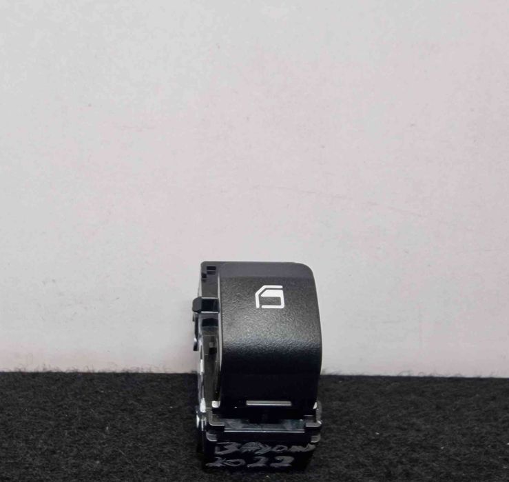 Comando / Botão / Interruptor Vidros Frente Direito 93581Q0000 - HYUNDAI BAYON