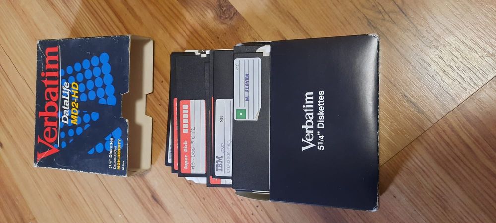 44 dyskietki 5,25 ca