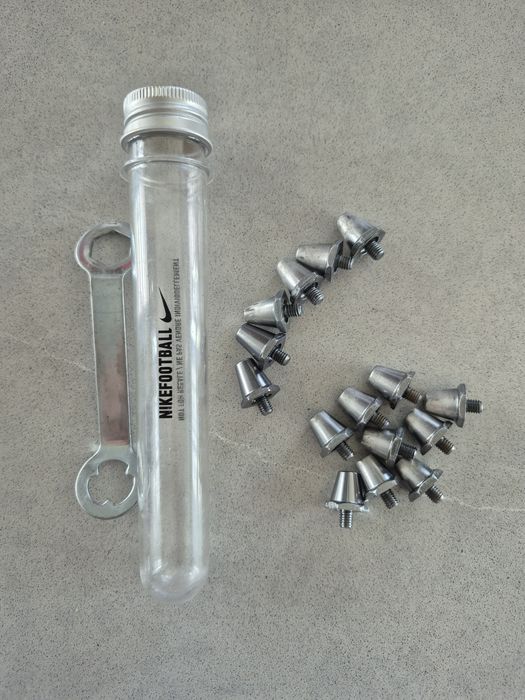 Profesjonalne buty piłkarskie Mizuno Alpha Jp Mix rozm. 45