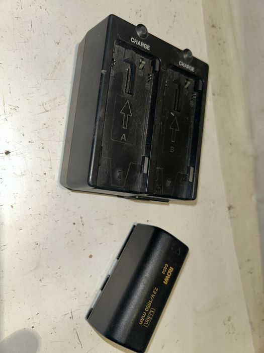 Ladowarka i bateria do CANON CA 600e