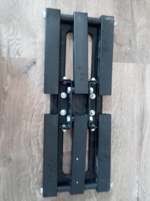 Obrotowy uchwyt ścienny na tv