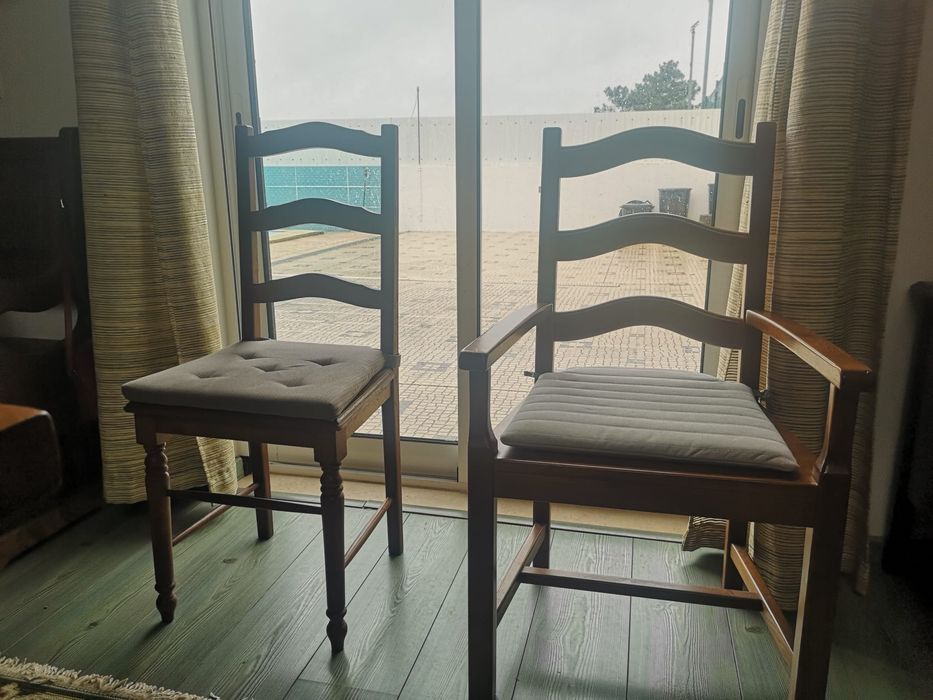 Mesa jantar + cadeiras de carvalho maciço