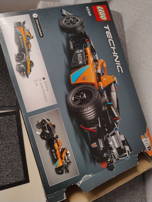 LEGO technic wyścigówka