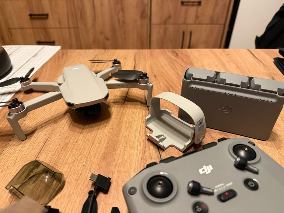 Dron Dji mini4K Fly More Combo