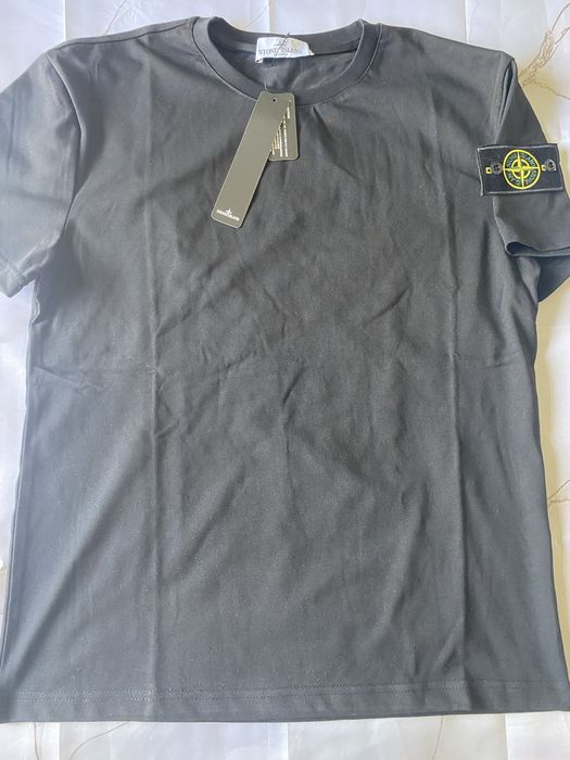 Tshirt preta da Stone Island
