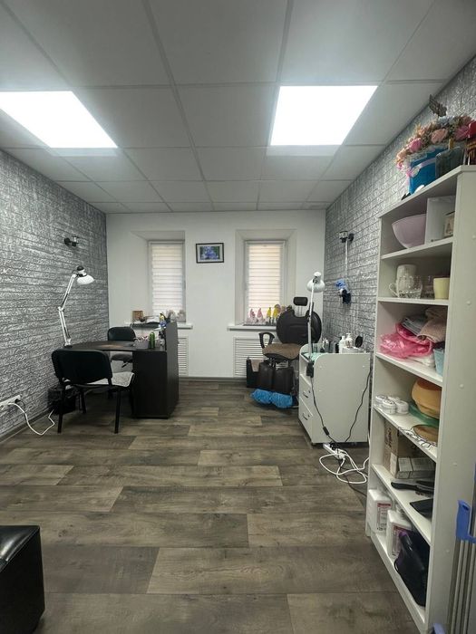 Приміщення в центрі міста по вул. Старотроїцька