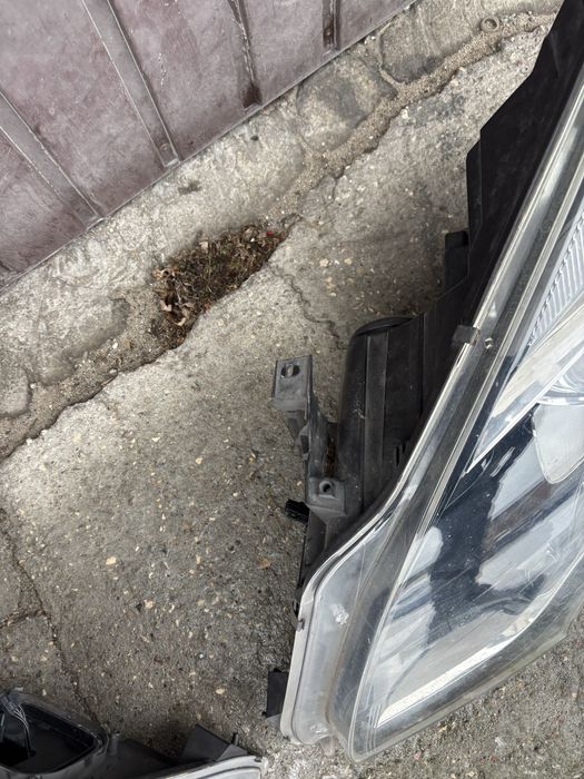 Zafira C lampa lampy reflektory Xenon Xenony Bixenon  lewa prawa kompl