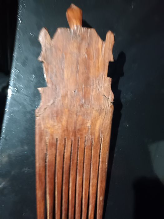 Pente Africano muito antigo