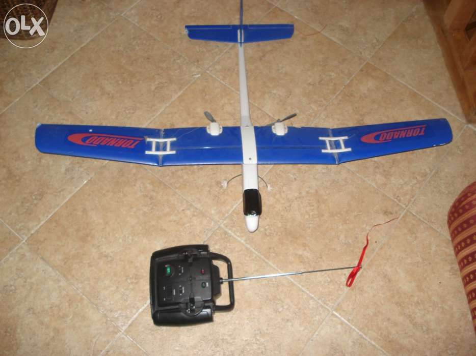 Avião telecomandado