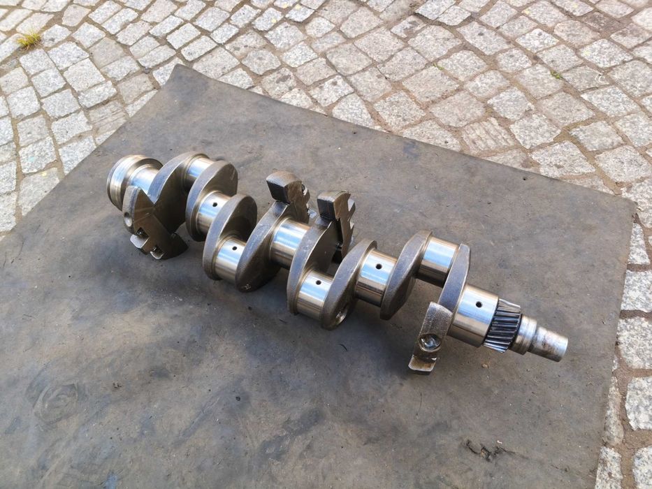 Wał Korbowy Silnika Ciągnik Ursus C-385,1012,1014 Turbo 380 902,904,912,914 Zetor 8011 Zetor 8111 Zetor 8145 Zetor 8045 Traktor Rolniczy Silnik