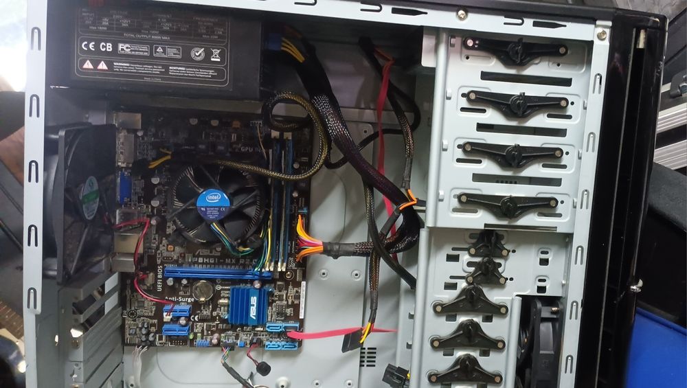 Computador de escritório. Bom para windows 10