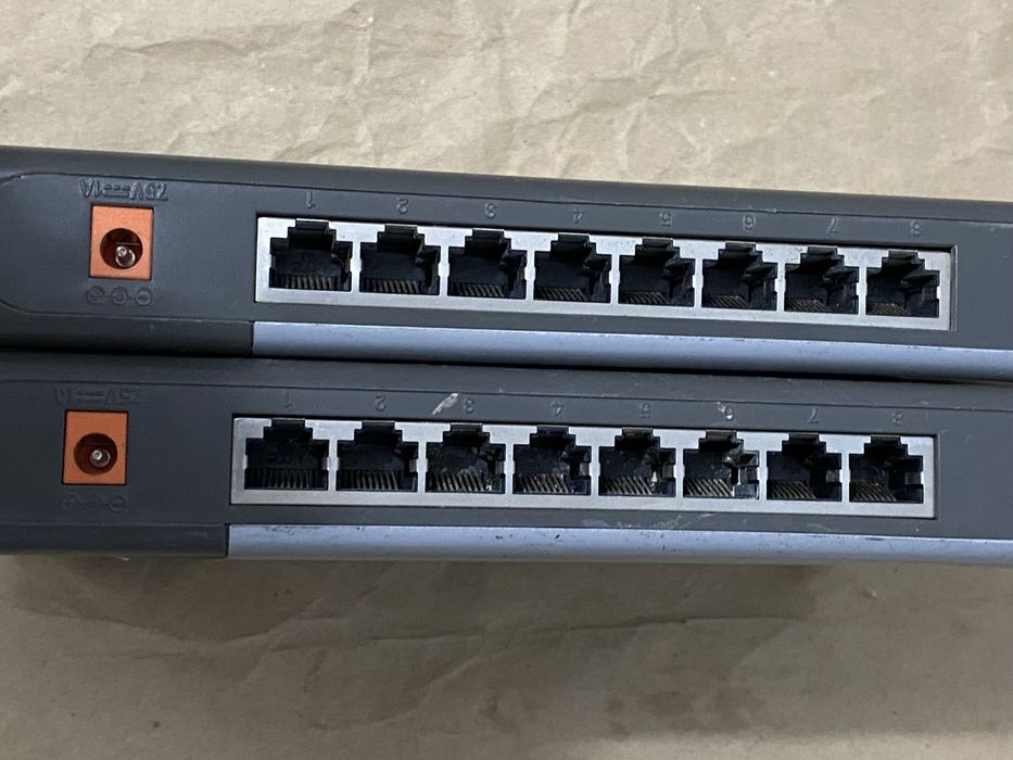 Коммутатор D-Link DES-1008D