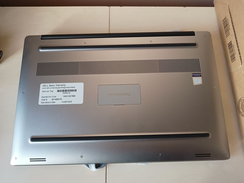 Dell Precision 5520 fhd i7 32gb 256Gb ssd jak nowy Laptop
