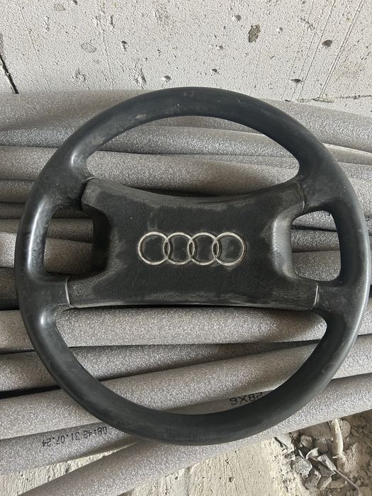 Продам руль на ауді 80