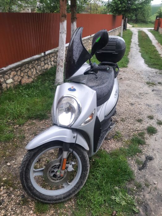 Скутер Малагуті 49 кубиків