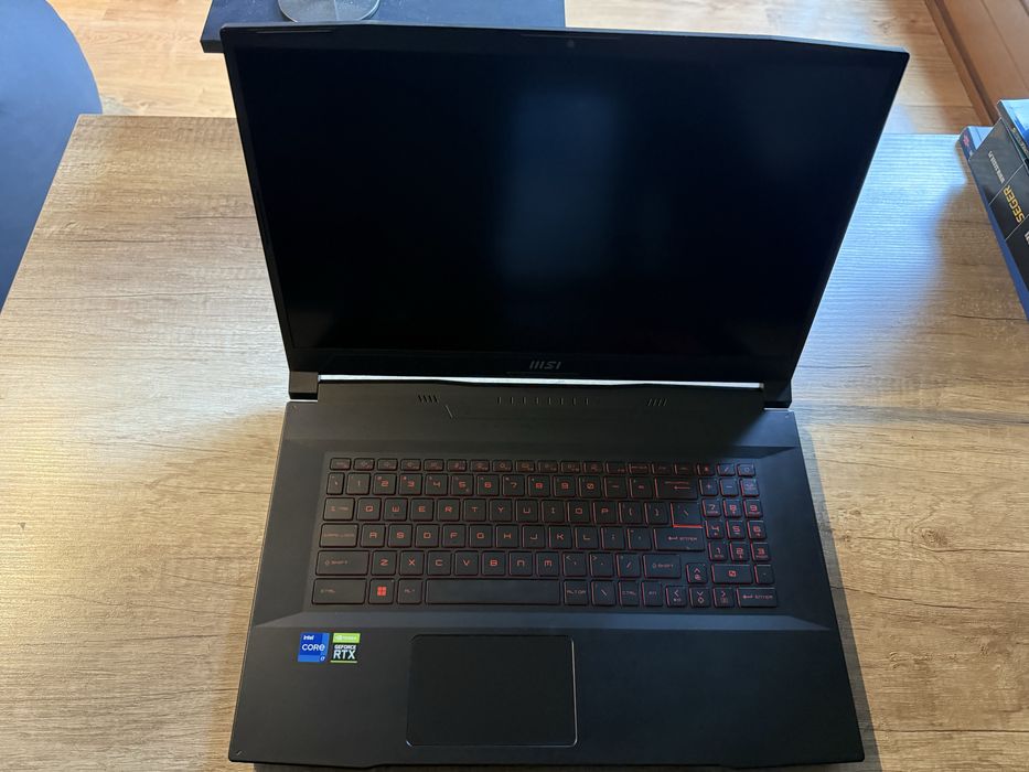 MSI Katana GF76 17,3” i7-11800H RTX 3060 32GB RAM 1TB SSD